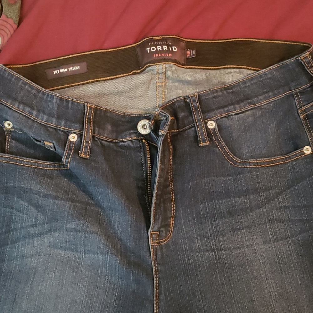 Sky Rise Skinny